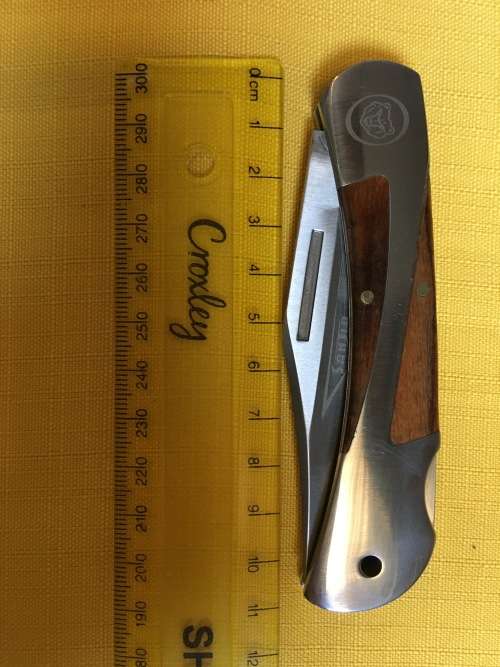 KNIFE