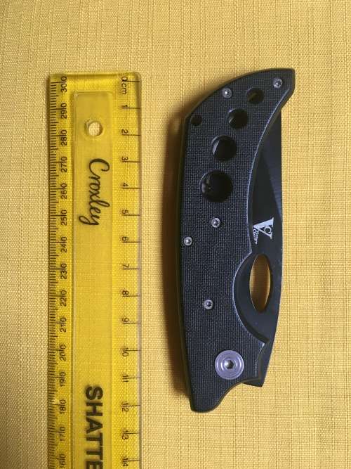 KNIVES