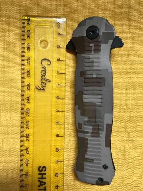 KNIFE
