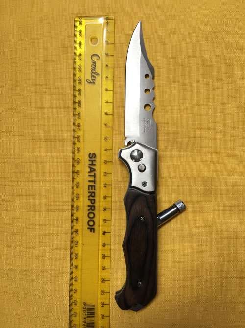 KNIFE