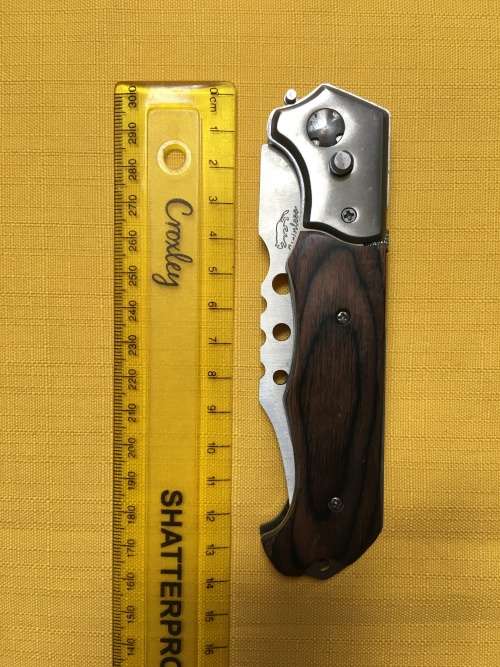 KNIFE
