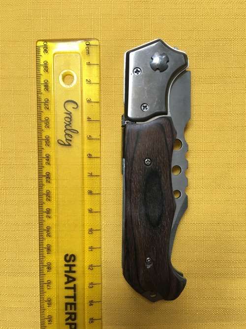 KNIFE