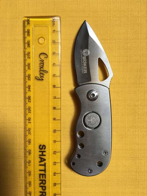 KNIFE