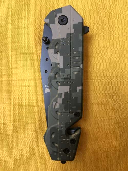 KNIFE
