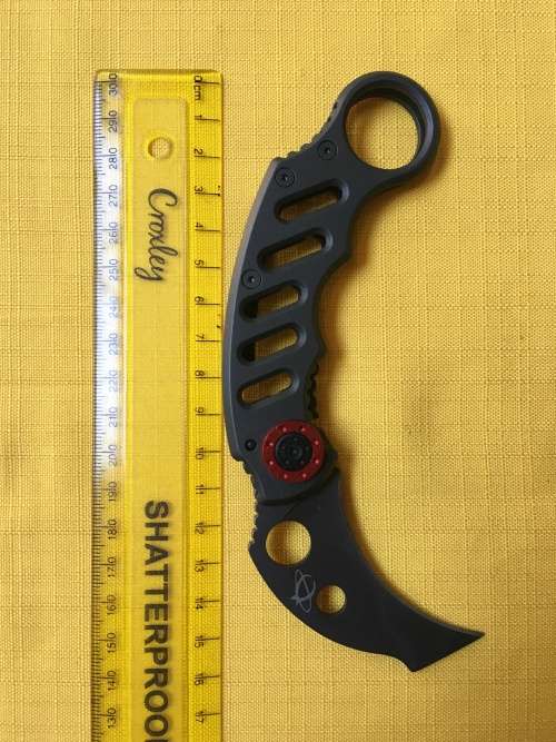 KNIFE