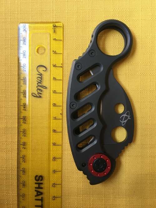KNIFE
