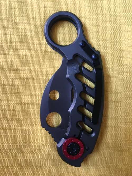 KNIFE