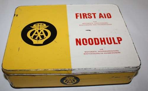 Vintage Tin-A.A.----R.S.A. First Aid/Noodhulp with Elastoplast + 'First Aid for Motorists'-240x180cm