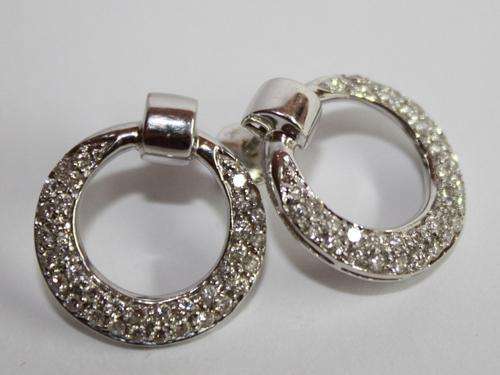 BEAUTIFUL..Pair 18ct White Gold Earings set with app 1.08 carat Diamonds
