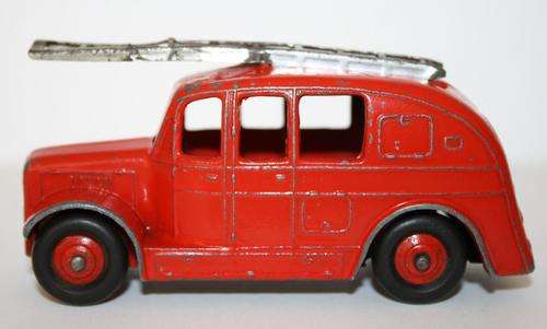 Dinky-No 250-Strealined Fire Engine-R25H