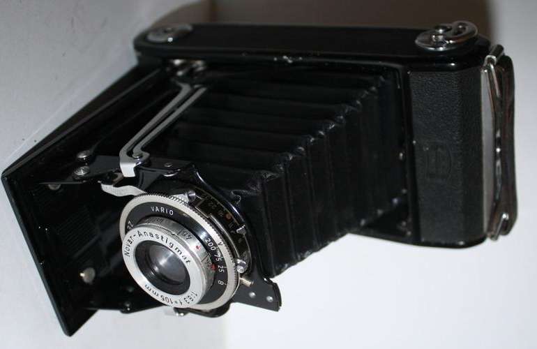 Zeiss Ikon Vario Folding Camera-Novar-Anastigmat-1:6,3 f=105mm Lens