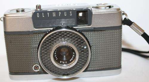 Olympus Pen-EE-351593 plus carrying case.