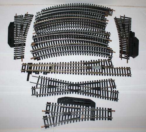 Lima Tracks,Turn Outs,Cross Overs..Total 18 Pieces.