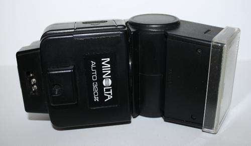 Minolta Auto 320X Flash.
