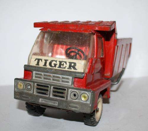 Tin Tin Vintage Tipper Truck-Tiger-Made in Japan-(missing back wheels)