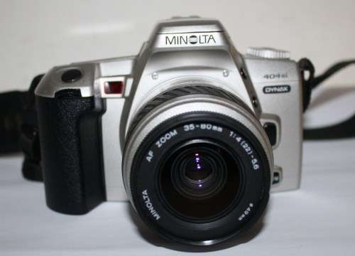 Minolta Dynax-404si/Minolta 35-80mm1:4(22)-5.6 Lens Camera In Great Condition.