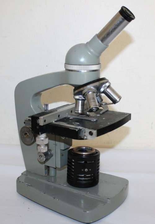 Kyowa-Tokyo-No 715005 Microscope Including 'Microscope Glass Cover Slips'-Not full box.
