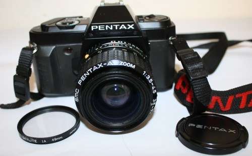 Pentax P30n Pentax-A 1:3.5-4.5 35-70mm Lens. including Cap and Filter.