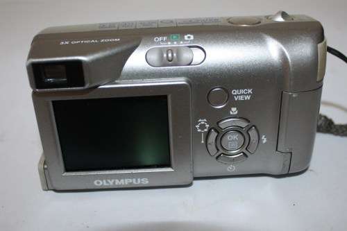 Olympus *Camedia C-310 Zoom* Digital Camera-Working-Batteries Not Included