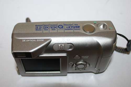 Olympus *Camedia C-310 Zoom* Digital Camera-Working-Batteries Not Included