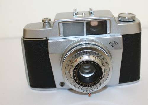 Agfa *Silette Pronto* 35mm Camera with Original Leather Bag and Lens Cap..Working