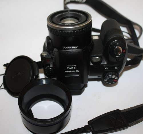 Fujifilm *Fine Pix*Digital Camera...Switches On..No CF Card....As per Photos