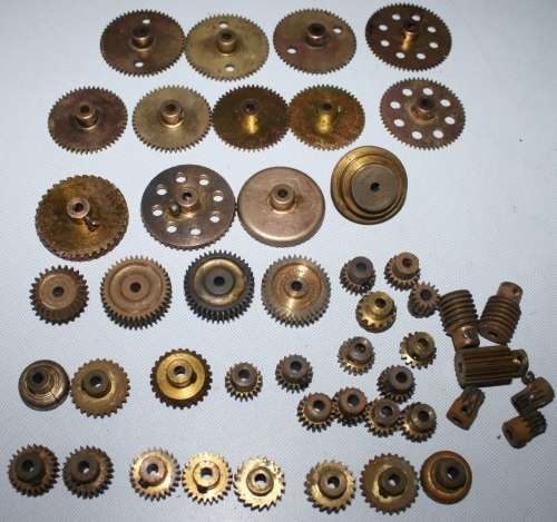 **Meccano** Parts Large Amount of Parts/Gears/Electric Motors,Smalls etc..etc..As per photos