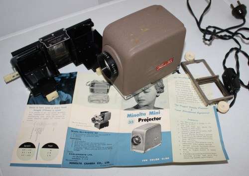 **Minolta Mini 35**Slide Projector..Excellent Condition...Original Case..Working