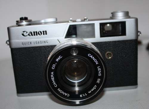 Canon **Canonet QL-19**Canon Lens SE 45mm 1:1.9..lens Clean