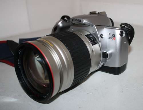 **Canon EOS 300v**(Rebel) S.L,R. 35mm Camera...Excellent Condition