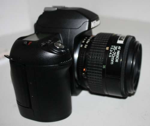 **Nikon F80 Black S.L.R. Camera**Nikkor 35-70mm 1:3.3-4.5 Lens..Excellent Condition