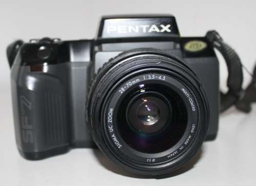 **Pentax SF-7**Sigma UC Zoom 28-70mm 1:3.5-4.5 Lens...Good Condition.