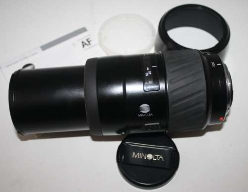 ** Minolta AF 75-300 Zoom Lens**....Got "Slight"Funges  on 'Front' Lens