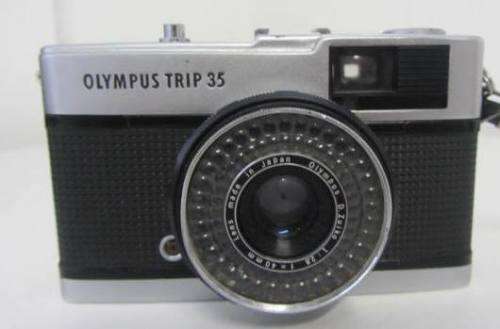 **Olympus Trip 35**....Lens Clean..Shutter Fires...Incl Bag.