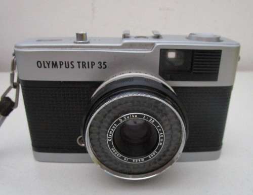 **Olympus Trip 35**...Good Condition..Lens Clean...Olympus D.Zuike 1:2.8 f=40mm Lens.