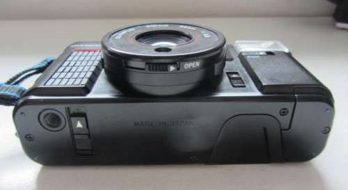 **Olympus AFL**-Quick Flash 35mm Camera0Zuiko 38mm f 2.8 Lens..Needs Battery..Not tested