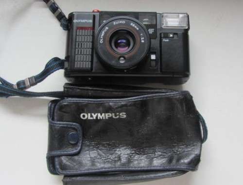 **Olympus AFL**-Quick Flash 35mm Camera0Zuiko 38mm f 2.8 Lens..Needs Battery..Not tested
