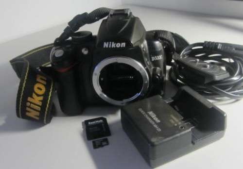 **Nikon D5000** Camera Body,Excellent Condition,Swiveling Screen,Fully Operational,Incl Charger.