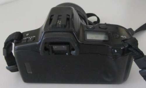 **Minolta Dynax 3i** S.L.R. Camera..Minolta Zoom xi 80-200mm 1:4.5(22)-5.6 Lens..Clean...Working.