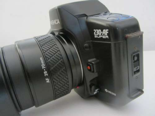 **Yashica 230-AF Super**Kyocera S.L.R. 35mm Camera-Yashica AF 28-70mm 1:3.5-4.5 Lens-52mm
