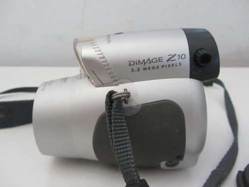 **Konica/Minolta-Dimage Z 10**Digital 36-200mm 1:3.2-3.4(Equiv 135) Lens...Incl Memory Card