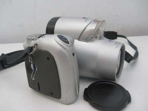 **Konica/Minolta-Dimage Z 10**Digital 36-200mm 1:3.2-3.4(Equiv 135) Lens...Incl Memory Card