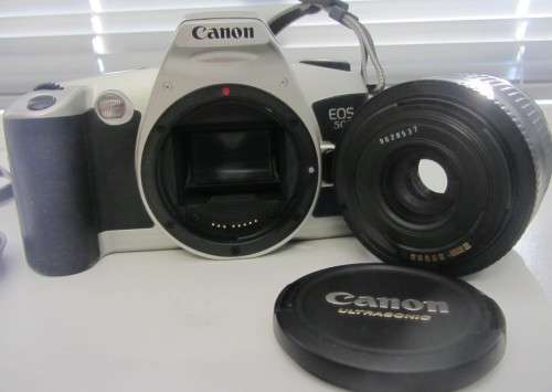**Canon EOS 500 N**35mm S.L.R. Camera-Canon Zoom EF 28-80mm1:3.5-5.6 iv Lens.