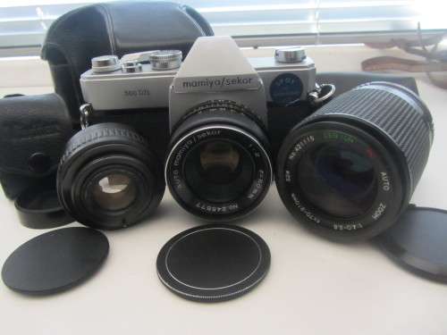 **Mamiya/Sekor 500 DTL**35mm Film Camera-Auto Mamiya/Sekor 1:2 f=50mm Lens Plus Centon Zoom and Tele