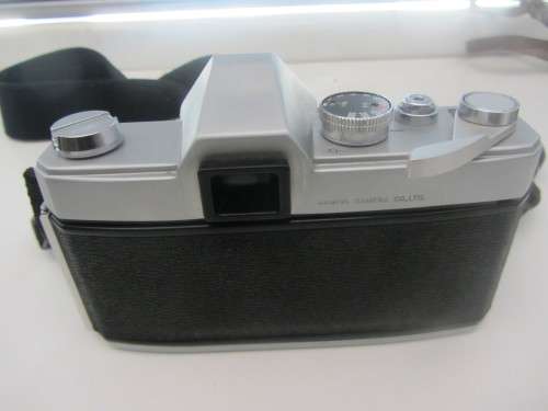 **Mamiya/Sekor 500 DTL**35mm Film Camera-Auto Mamiya/Sekor 1:2 f=50mm Lens Plus Centon Zoom and Tele