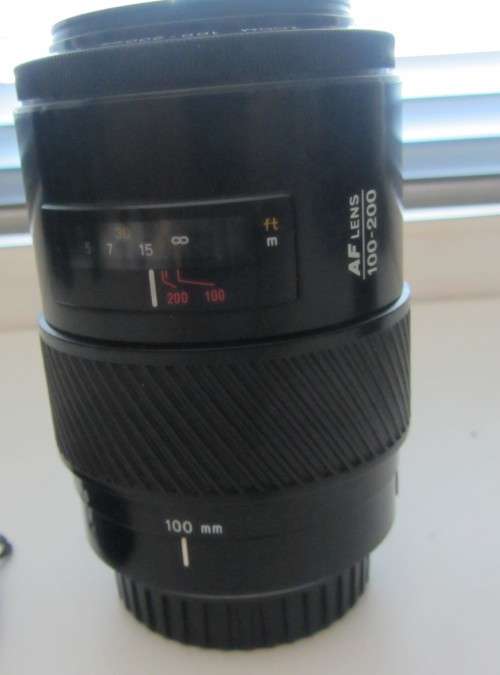 **Minolta AF 100-200**AF-Zoom 100-200mm 1:4'5(22)..A Mount..As per Photos