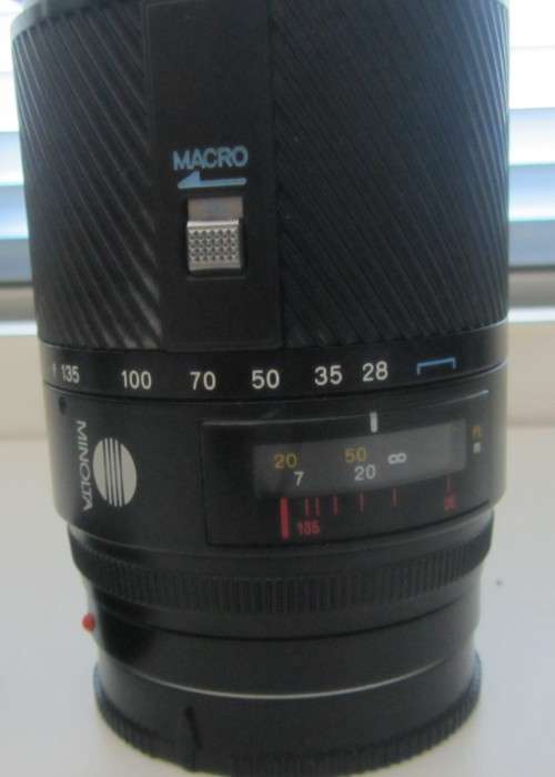 **Minolta AF 28-135mm**Macro-AF Zoom 28-135mm 1:4(22)-4.5..72mm Filter tread.