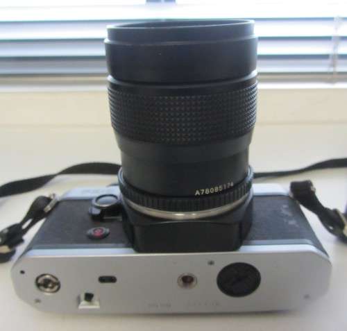**Yashica FX-D**Quartz Classic 35mm S.L.R.  Yashica ML Zoom 42-75mm 1:3.5-4.5 Lens