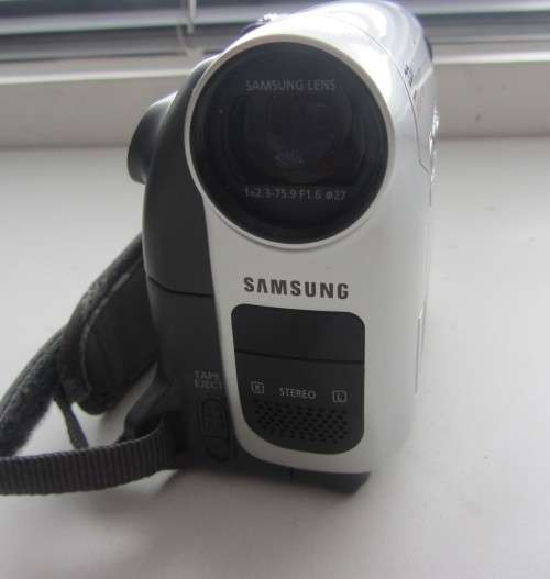**Samsung Digital Mini DV Camcorder** VP-D361i-Pal...33x Optical Zoom Digital 1200X.