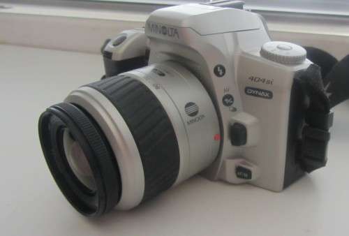 **Minolta 404si**Dynax 35mm S.L.R Camera Incl Tokina AF 100-300mm 5.6-6.7 Lens